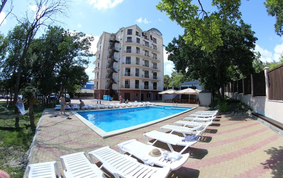 "Plaza" 3*, отель