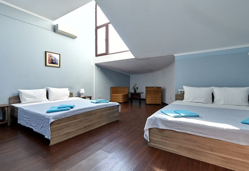 016