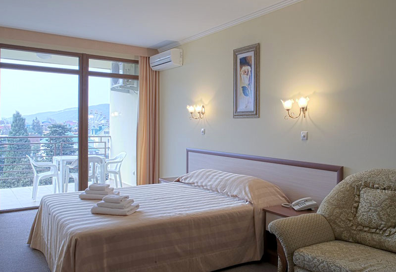 033